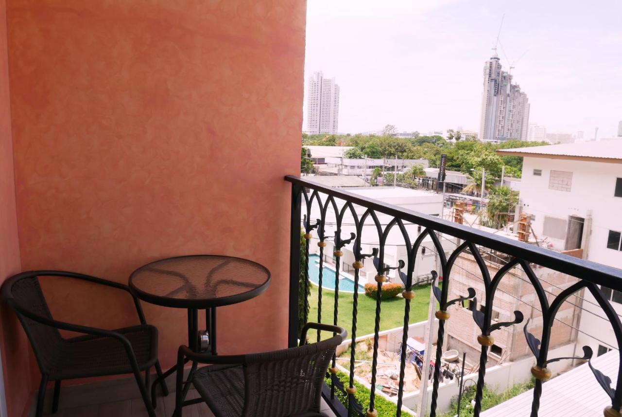 Seven Seas Resort Pattaya & Sofa Bed 좀티엔 비치 외부 사진